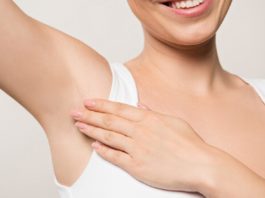 How To Lighten Your Underarms At Home Easily