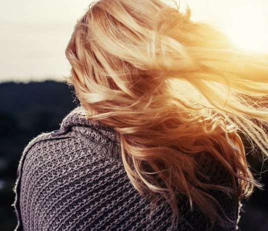 How To Take Care Of Your Hair If You Are In Monsoon Region