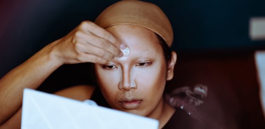 How To Adjust Your Foundation From Season To Season