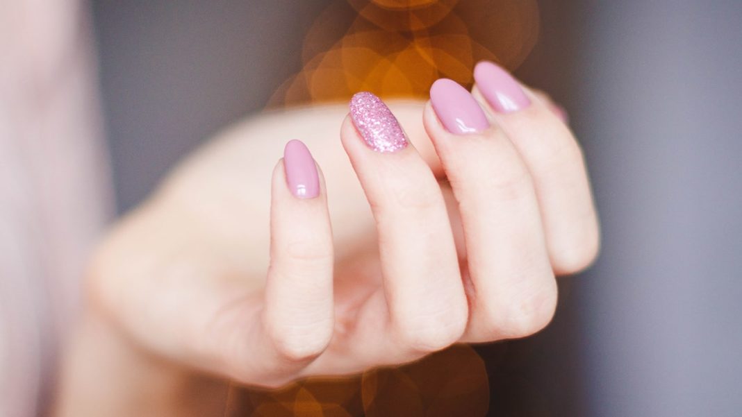 Know These Before You Get Your First Set Of Gel Extensions