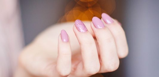 Know These Before You Get Your First Set Of Gel Extensions