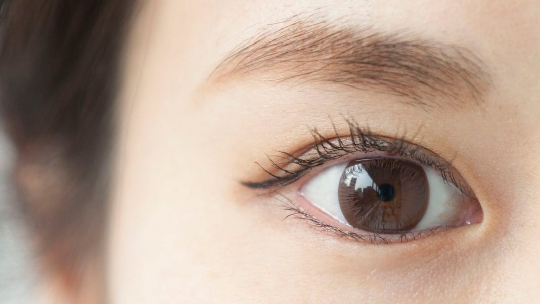 The Difference Between Monolid, Hooded Eyelids, and Double Eyelids