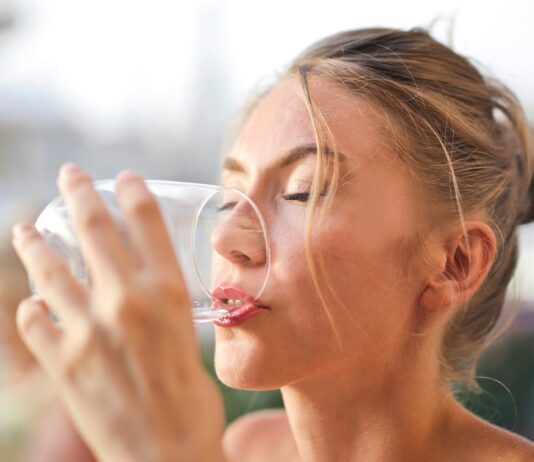 5 Incredible Benefits Of Drinking One Glass Of Water In The Morning 5 Incredible Benefits Of Drinking One Glass Of Water In The Morning