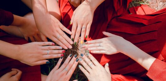 Latest Innovations in Nail Products for a Healthy and Elegant Look