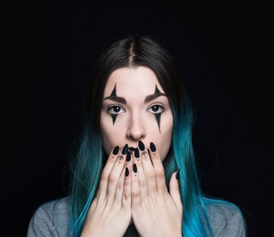 7 Insane Halloween Nail Designs You Need to Try in 2023