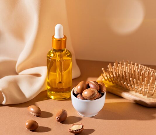 How To Use Castor Oil for Skin Tightening